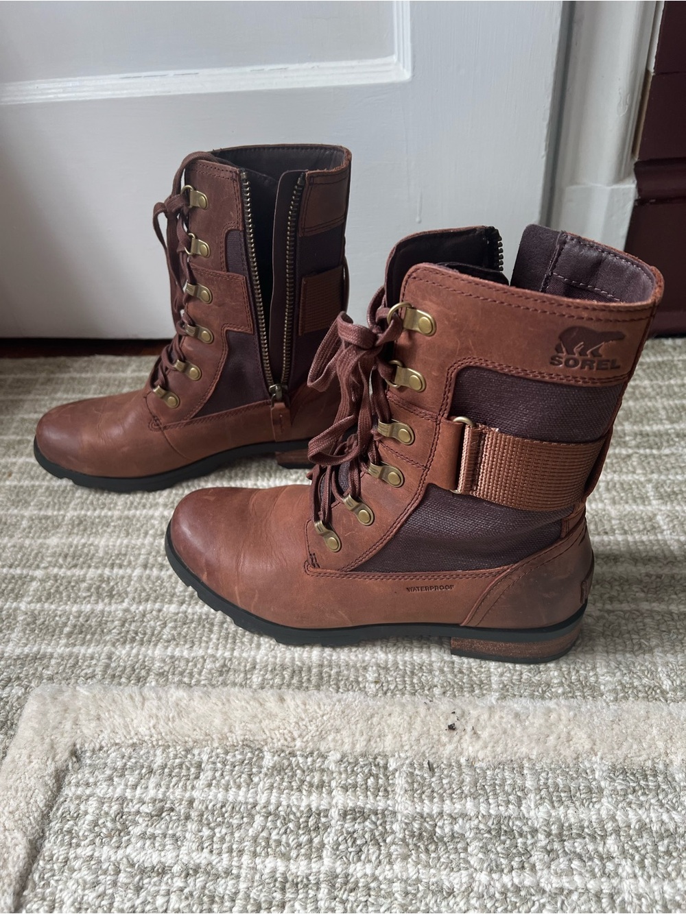 Sorel Women's Two-Tone Brown Lace-Up Waterproof Boots